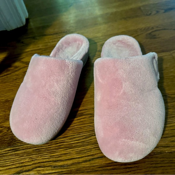 Vionic Women’s Gemma Mule Slipper - Picture 2 of 7